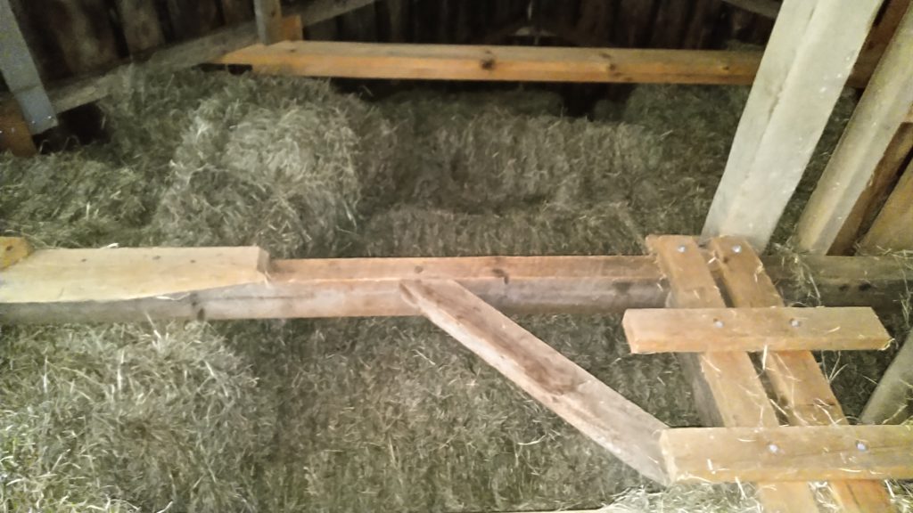 Picture of hayloft with hay